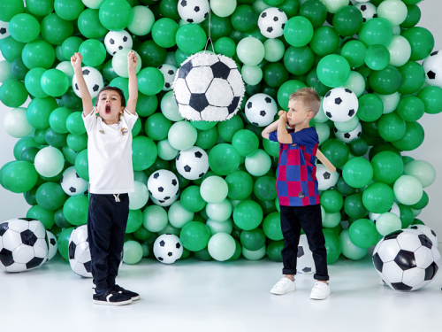 Grøn ballonvæg  til fodbold fest